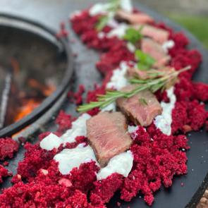 Oriental couscous with Garlic-Mint Yoghurt